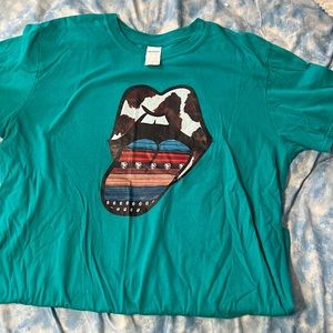 Large T-Shirt never worn. great condition